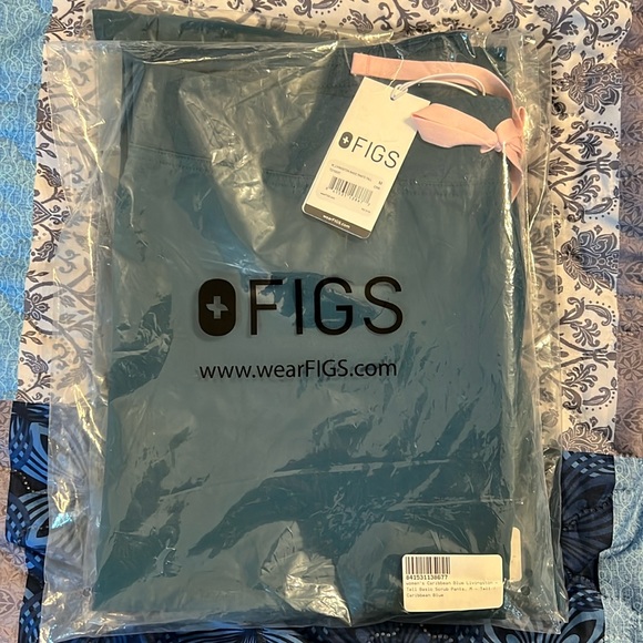 Figs Pants - Figs Caribbean Blue Livingston Medium Tall Scrub Bottoms. NWT